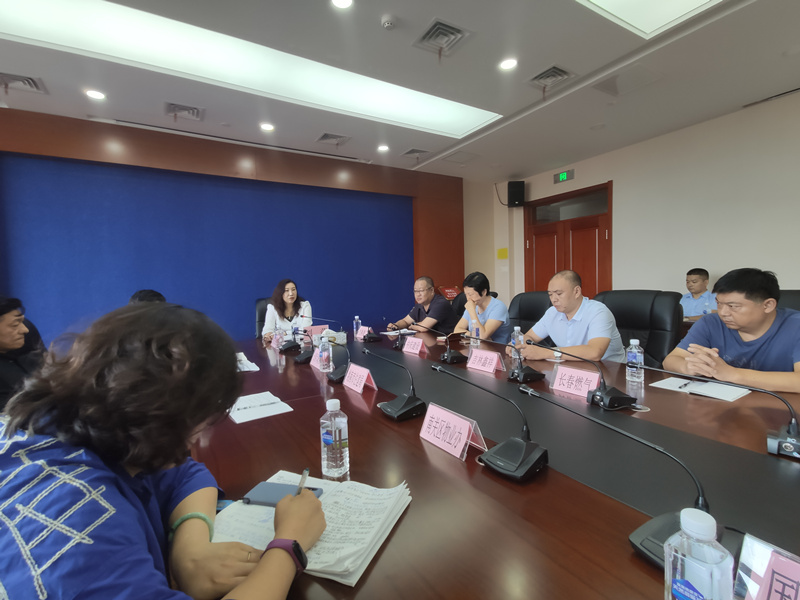 6.永信贵宾会217物业受邀参加座谈会.jpg