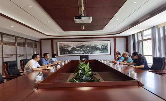11.中国房地产协会养老产业委员会、吉林省房地产协会相关领导对永信贵宾会217·南山书院进行实地考察_副本.jpg