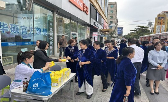 24.医疗公司开展公卫知识宣讲_副本.jpg